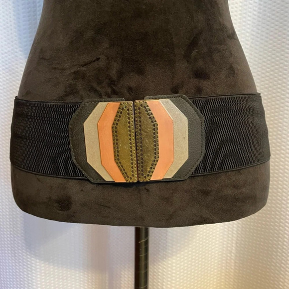 Black 3” stretch belt with tri-color metal buckle OS - Picture 1 of 5